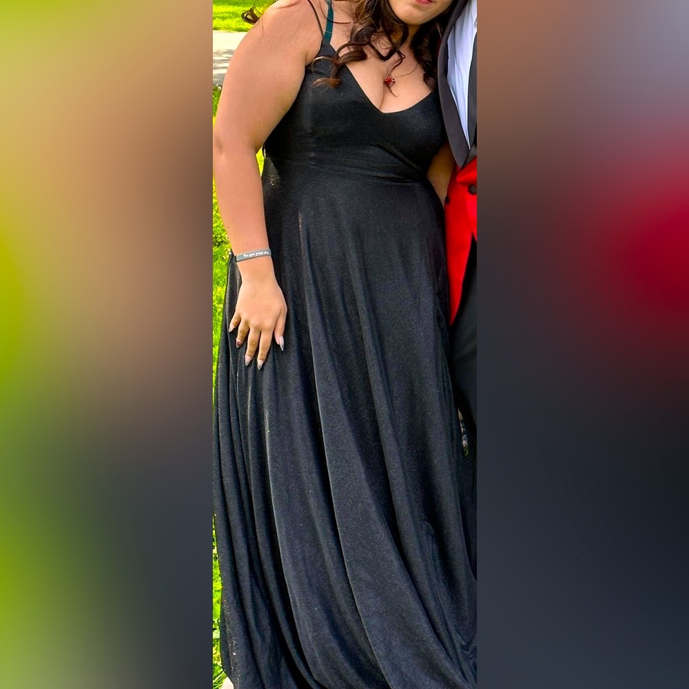 Black sparkly floor length dress for reference I’m 5’5 it was only worn once
